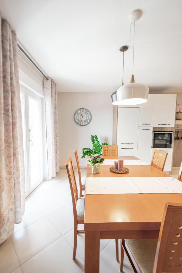 Two-Bedroom Apartment In Crikvenica Xcvii ภายนอก รูปภาพ
